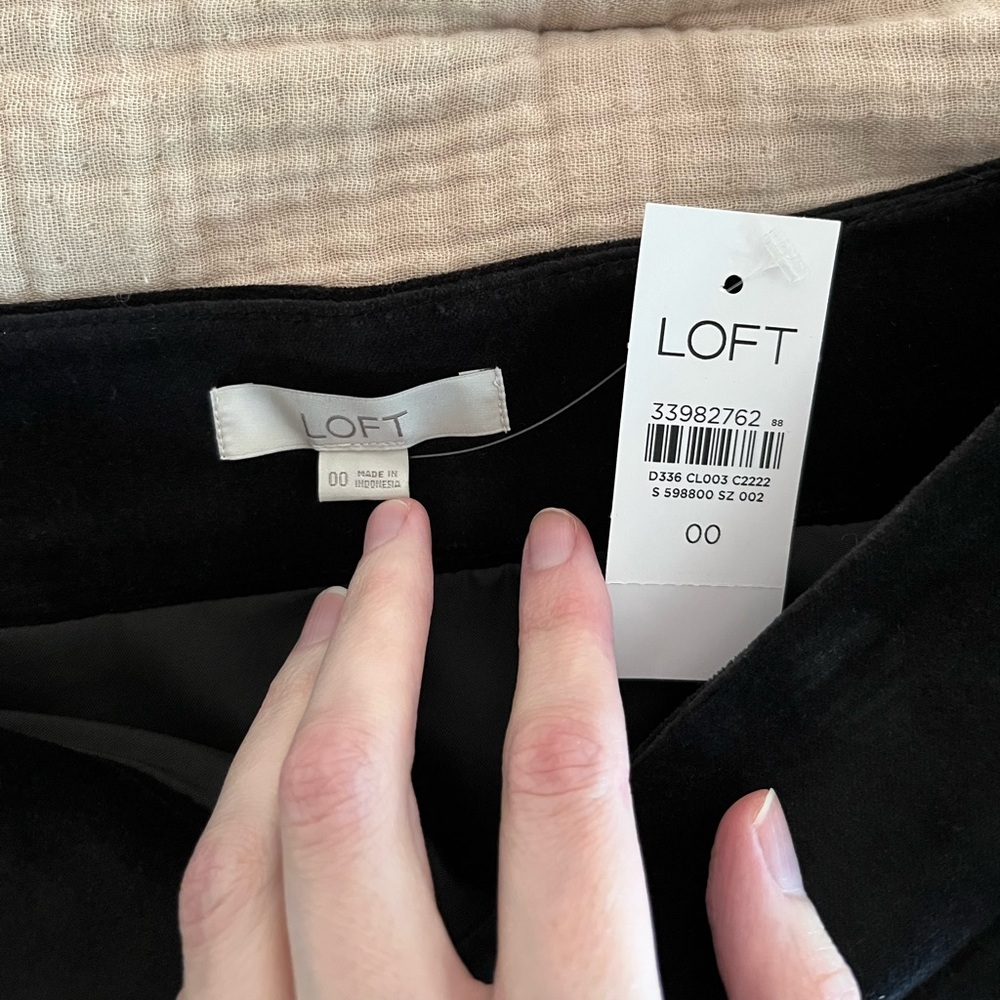 NWT LOFT Velvet Button Trim Shift Skirt - Picture 6 of 12